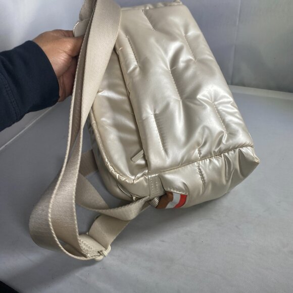 HEDGREN cozy shoulder bag in safari beige - Picture 6 of 7